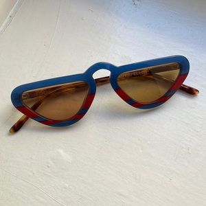 Man Repeller Unibrow stripe design sunglasses